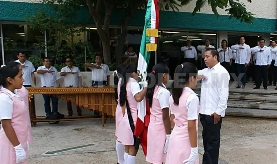 Homenaje a la bandera fortalece valores cívicos