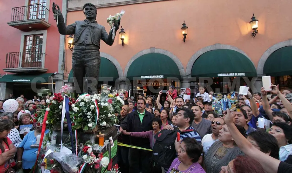 El lunes, homenaje a Juan Gabriel