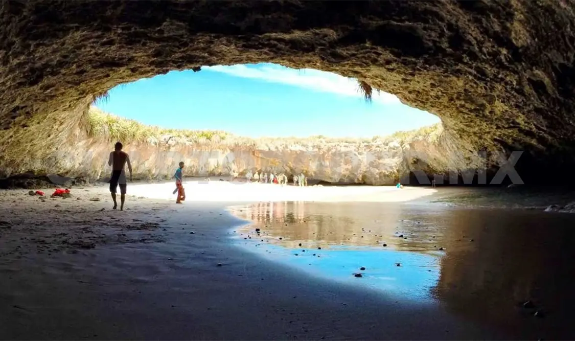 Reabren playa con estrictas medidas