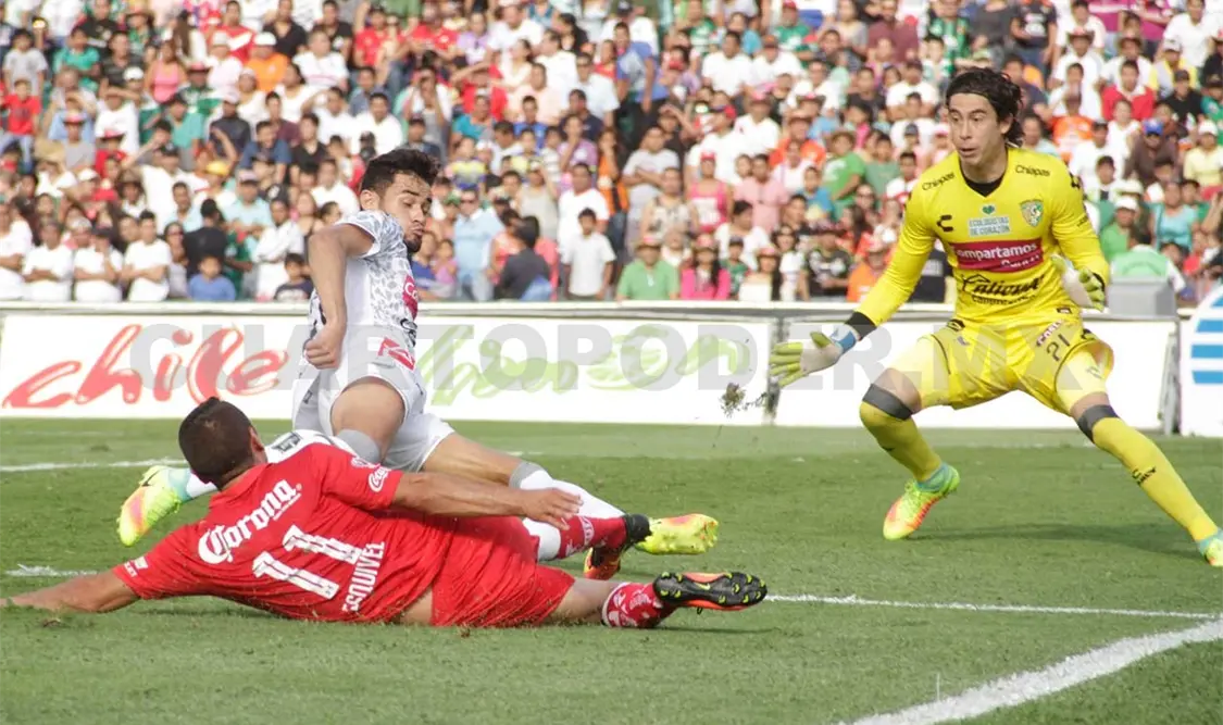Bajo los tres palos, Jiménez ha sido un arquero regular, con todos los minutos jugados hasta el momento. Cortesía