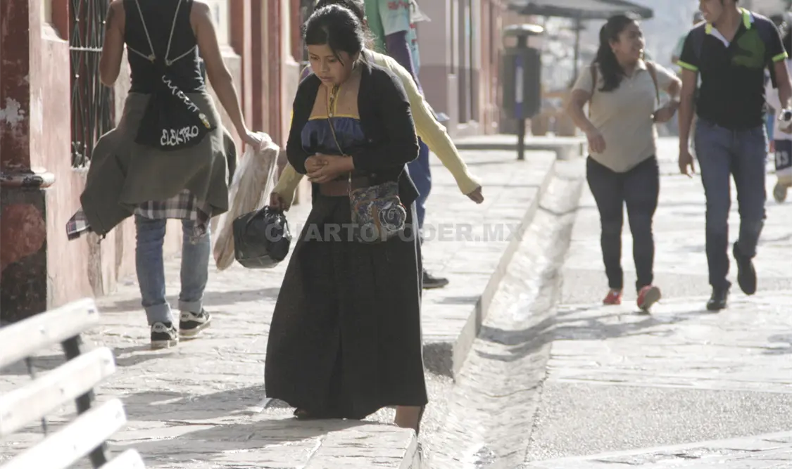 Los usos y costumbres influyen en que se menoscaben los derechos y libertades de las mujeres indígenas. Guillermo Ramos / CP.