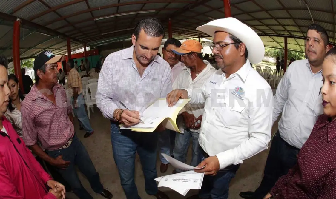 Melgar sostiene encuentro con trabajadores del campo