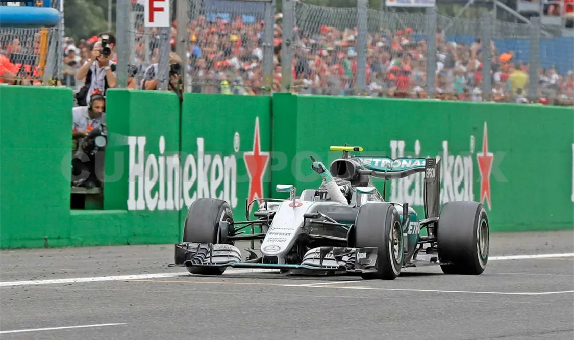 Piloto Nico Rosberg gana el GP de Italia