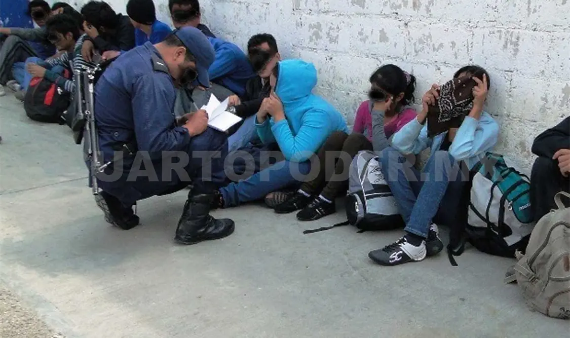 Policía asegura a 27 extranjeros en Comitán