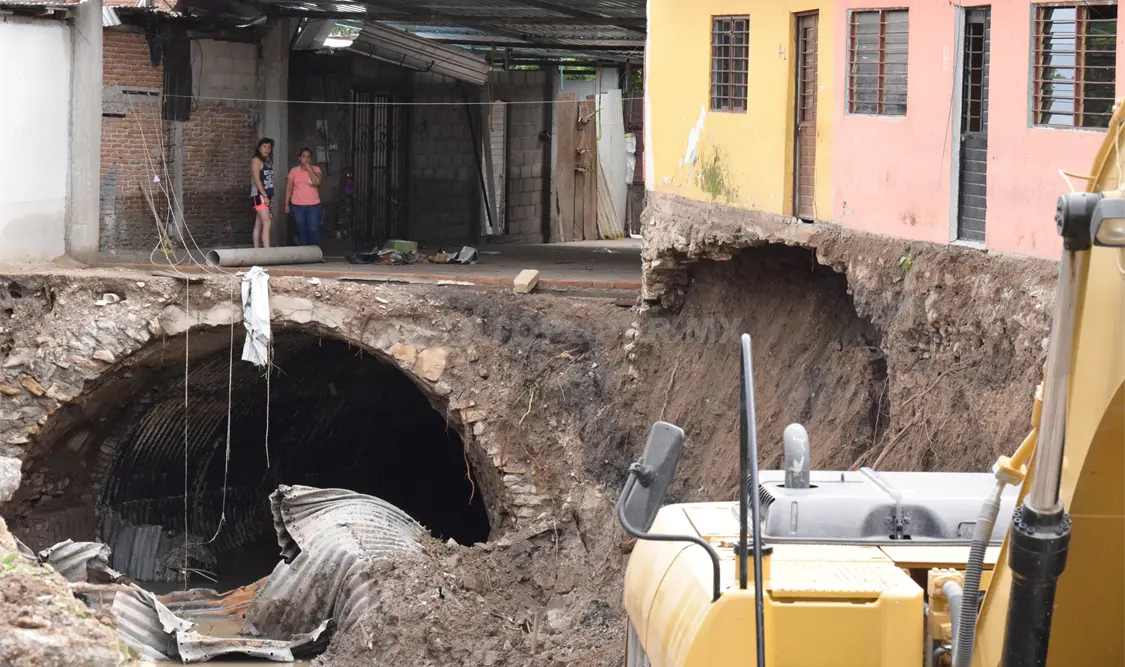 Ninguna vivienda en Tuxtla debió haberse construido en ríos y arroyos * Óscar Léon