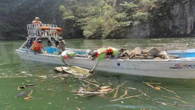 El turismo que viene a visitar se lleva una mala impresión por toda la basura que ven del cañón.