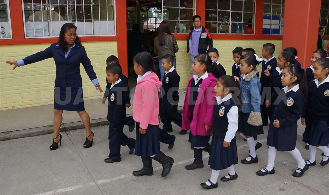 Sin calendario, CNTE inicia ciclo escolar