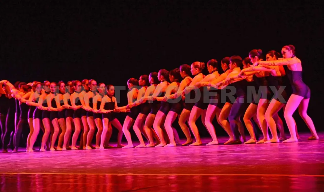 En la celebración del Día Nacional de la Danza. Cortesía
