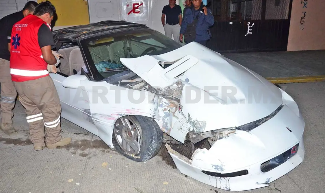 Conductor prensado en fuerte accidente