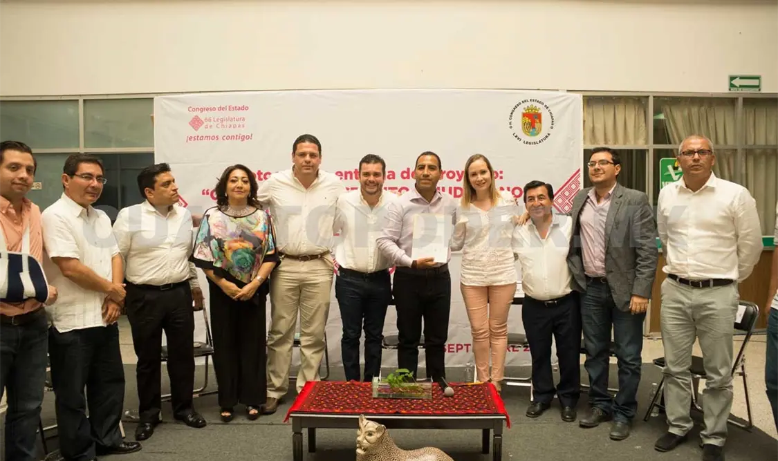 Reciben proyecto de Institutos