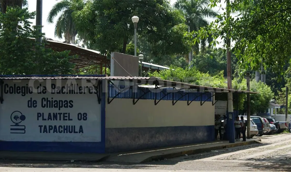 Exigen padres informe financiero del pasado ciclo