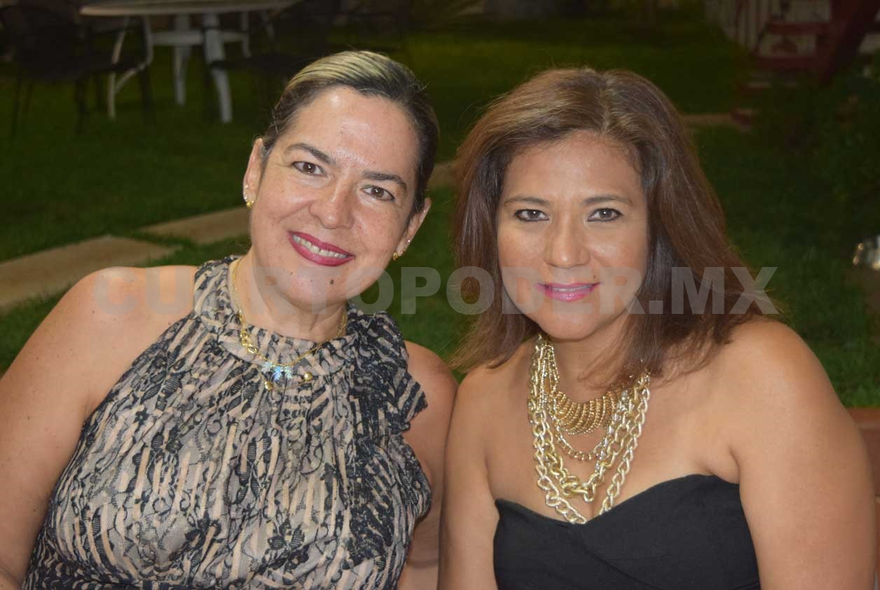 Velia celebró en compañía de sus amigas