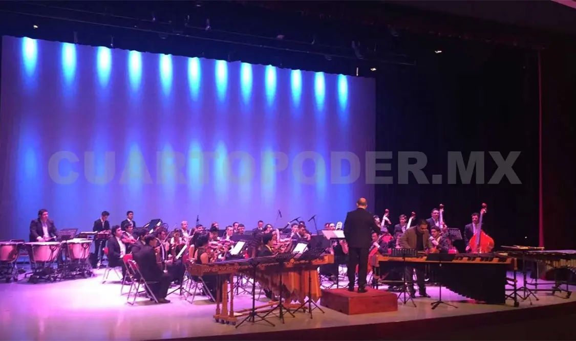 Homenaje al maestro Zeferino Nandayapa