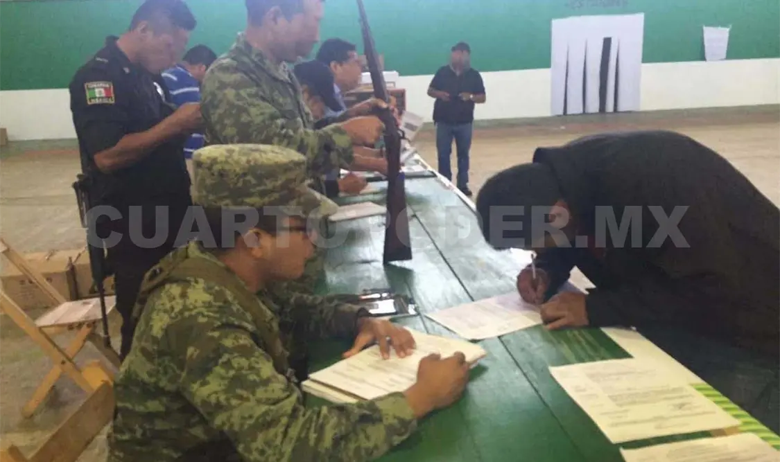 Entrega Chamula 765 armas durante campaña de canje