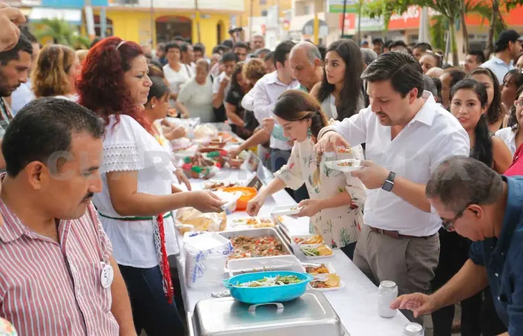 Inaugura Castellanos Expo Gastronómica