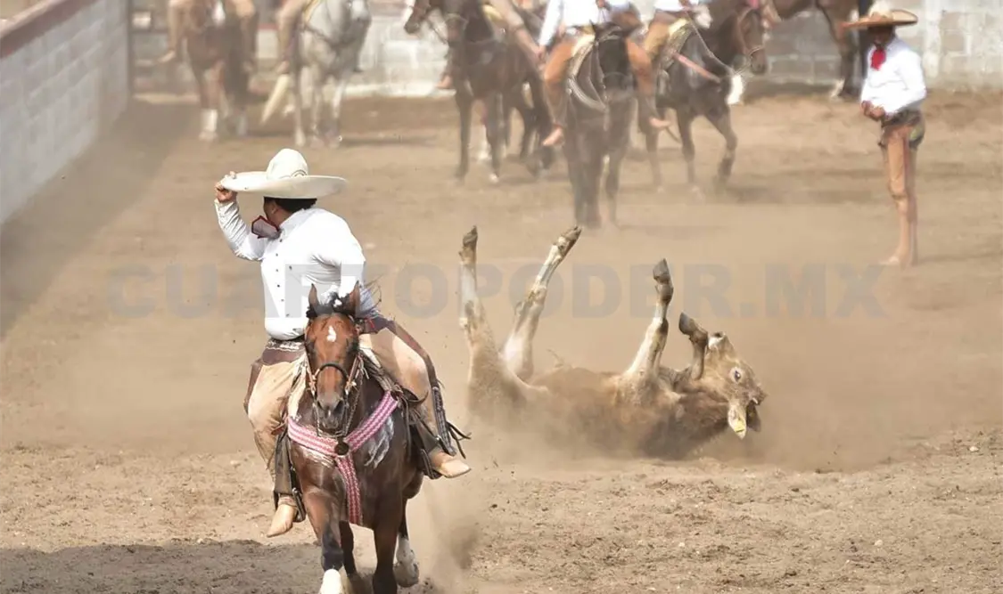 Los Juanes se coronan en Charreada Patria