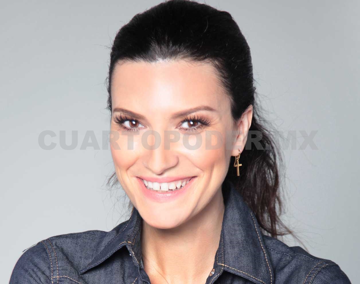 Laura Pausini, muy sexy en videoclip