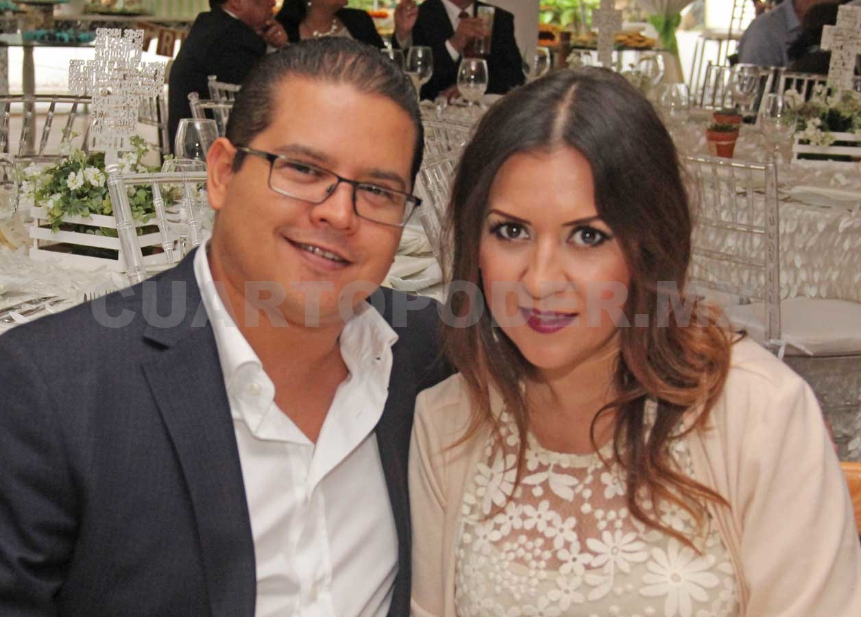 Rubén Zuarth recibió el bautismo