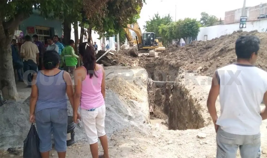 Alud sepulta a obreros