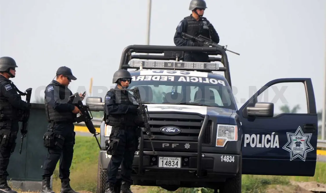 Policía Federal asegura vehículo. Agencias
