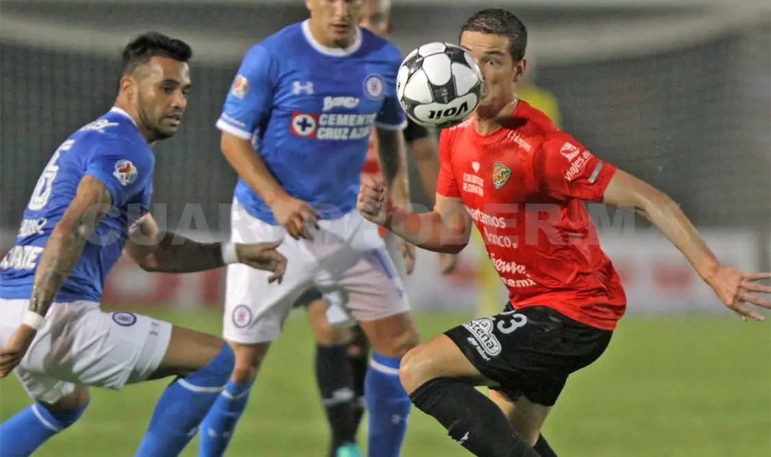 Cruz Azul derrotó a Jaguares por marcador de 3-0. Notimex