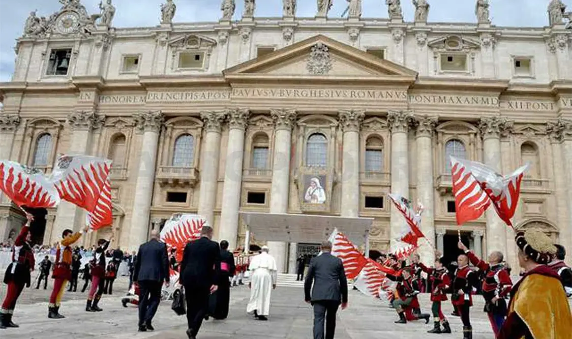 Rumbo a la digitalización de la Biblioteca Vaticana