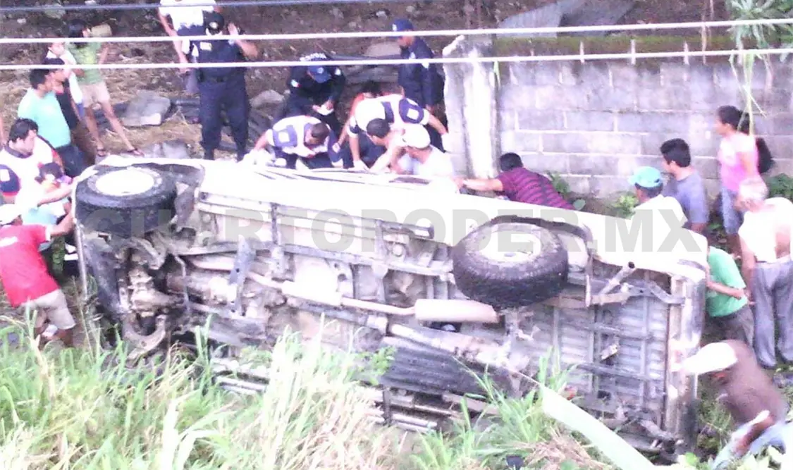 Volcadura deja un muerto