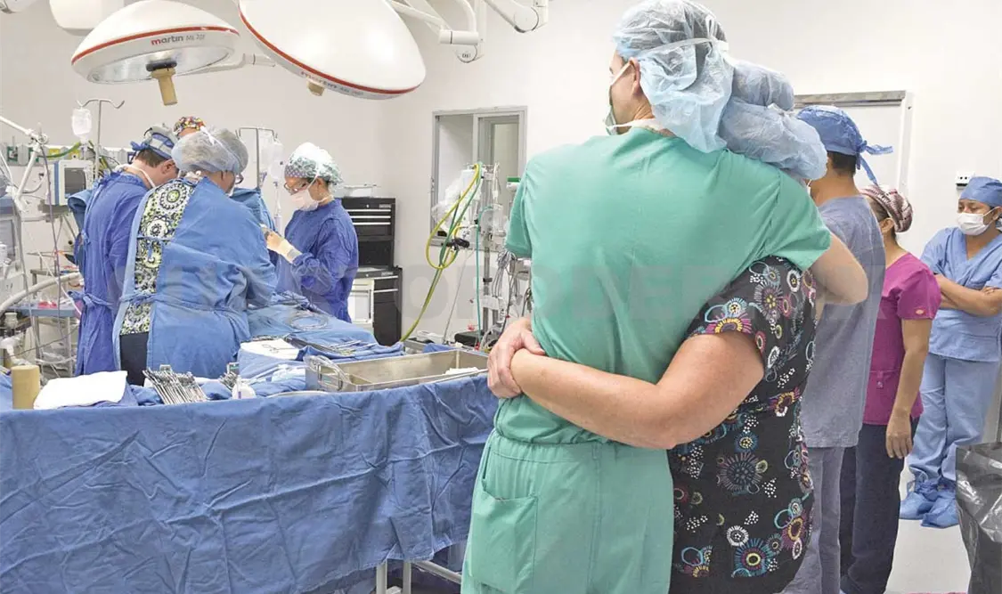 Operaciones gratuitas de corazón salvan vidas