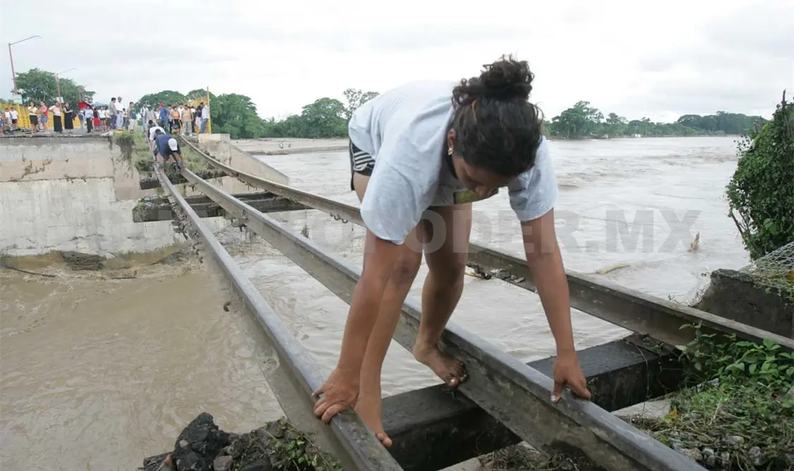 Stan, el huracán que dejó sin vías al tren