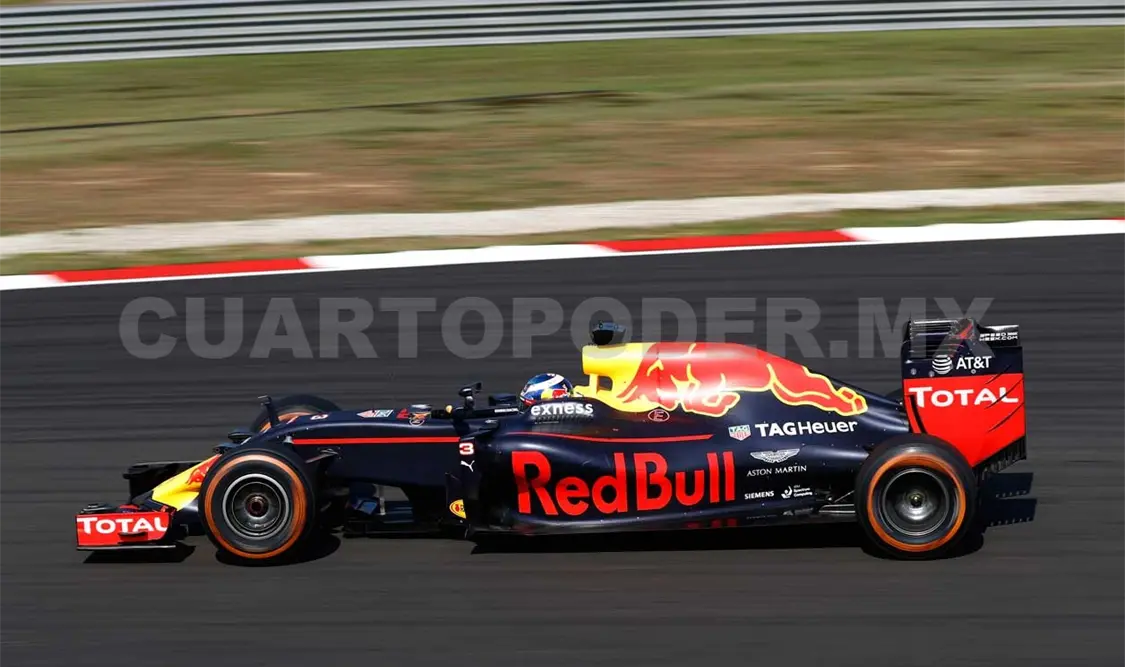 Escudería Red Bull sorprende en GP