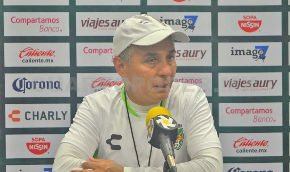 Molesto Bueno por la derrota con Pumas