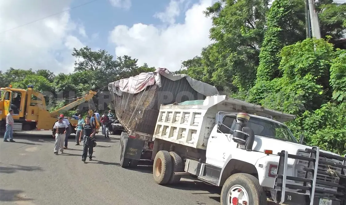 Trailero estrena el 911 en Chiapas