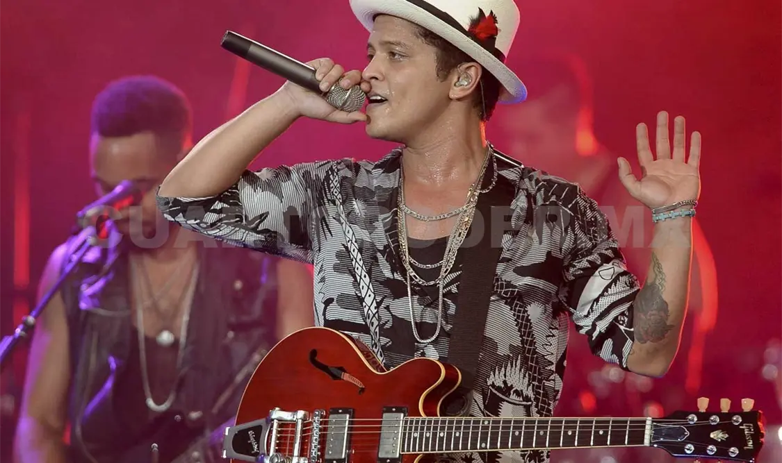 Bruno Mars lanza el próximo viernes ‘24kMagic