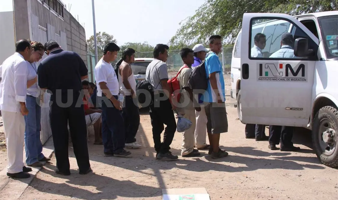 Mueren 4 migrantes asfixiados en camión
