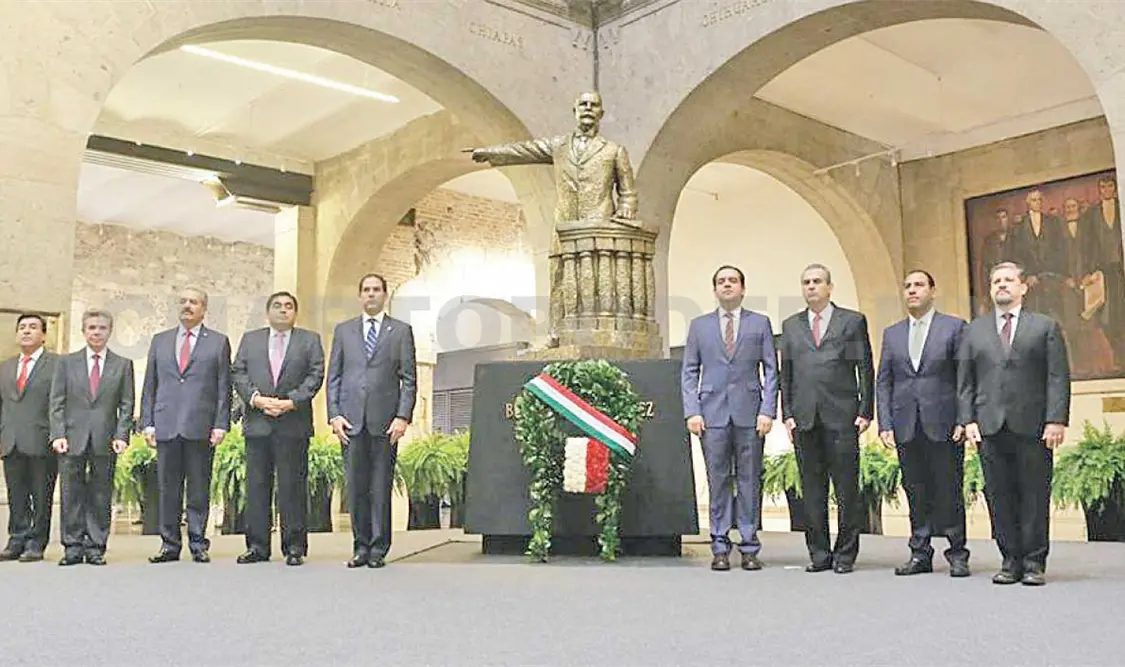 Guardia de honor en memoria de Belisario Domínguez