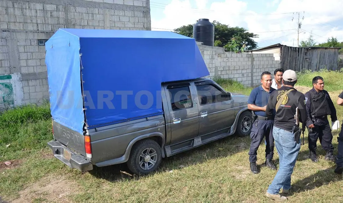Mujer encuentra su camioneta robada