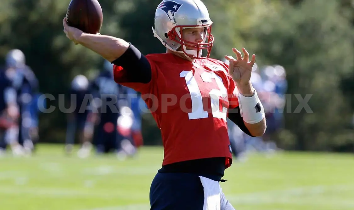 Regreso de Brady roba reflectores a Atlanta-Denver