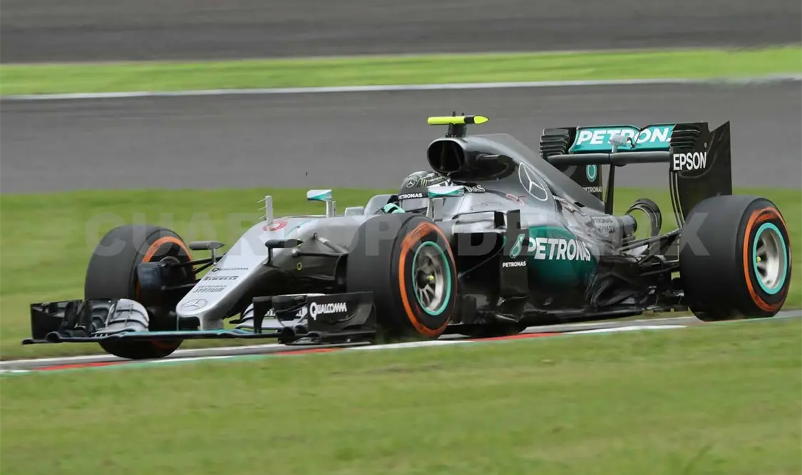 Nico cerca del título de F1 con su triunfo en Japón