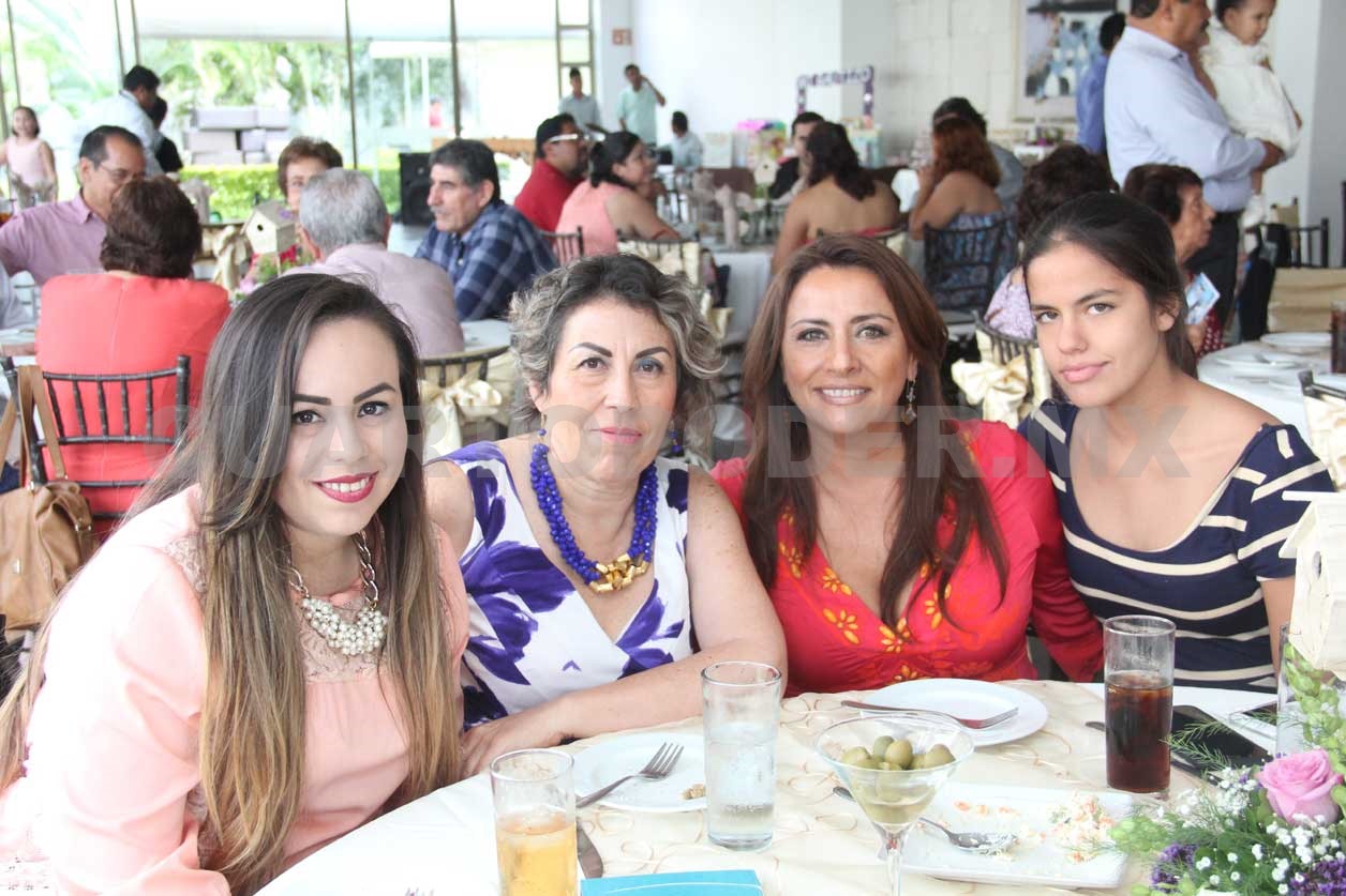 Sara recibió el bautismo
