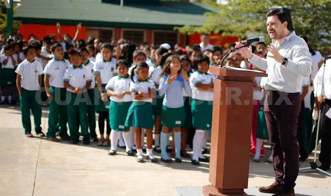 Gestionan recursos para espacios educativos