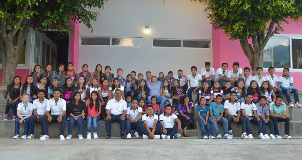 Verifican Casas del Niño Indígena en comunidades