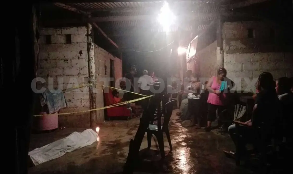 Rayo mata a adolescente