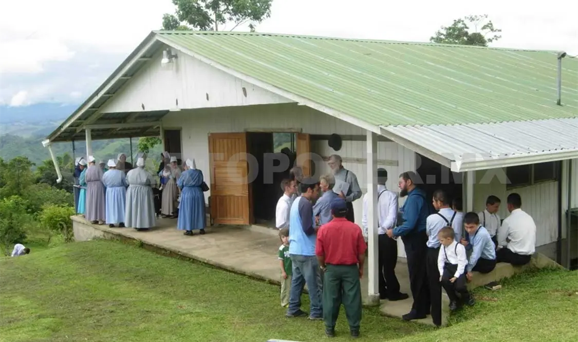 La estructura de la iglesia menonita consiste en un líder por cada colonia y su cargo lo desempeña hasta la muerte. Cortesía