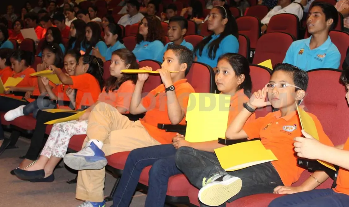 Reconocen programa de enseñanza del inglés