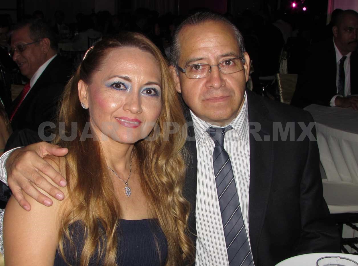 Carlos y Amira unen sus vidas en matrimonio