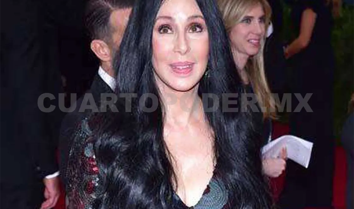 Cher confiesa que odia mirarse al espejo