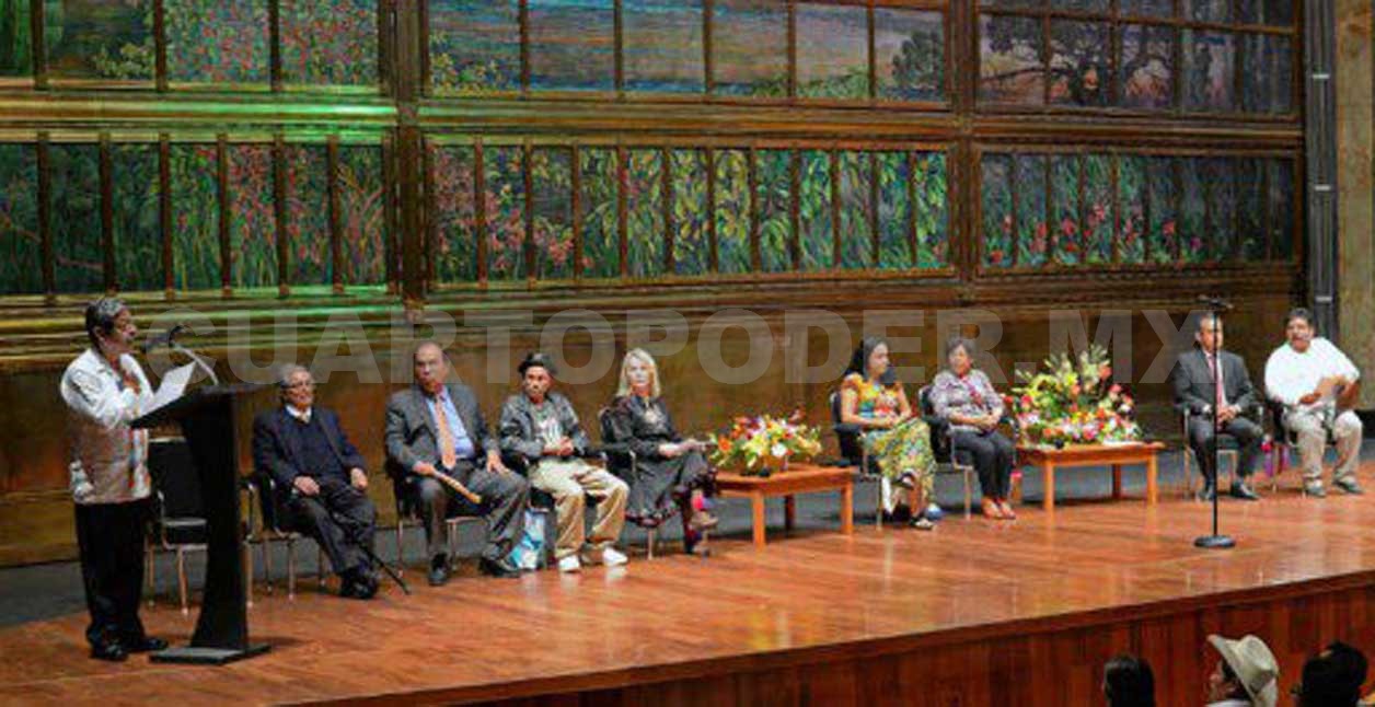 Durante el Encuentro Mundial de Poesía de los Pueblos Indígenas. Cortesía