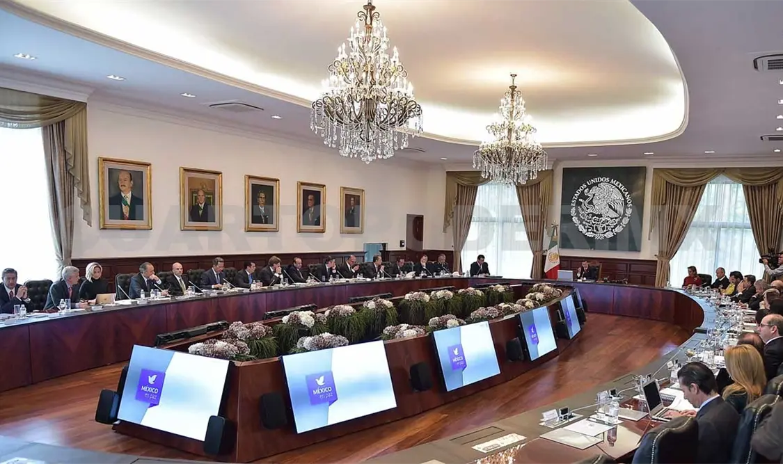 EPN y gabinete revisan avances