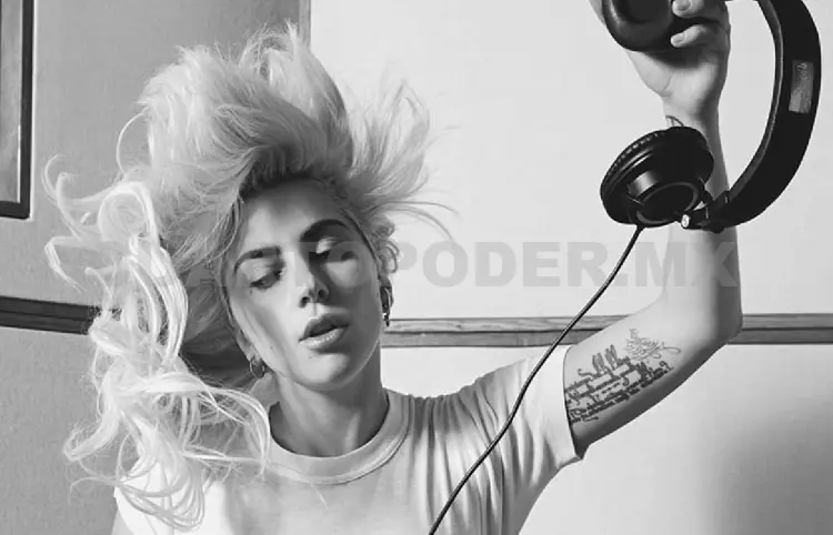 Lady Gaga regresa a sus orígenes