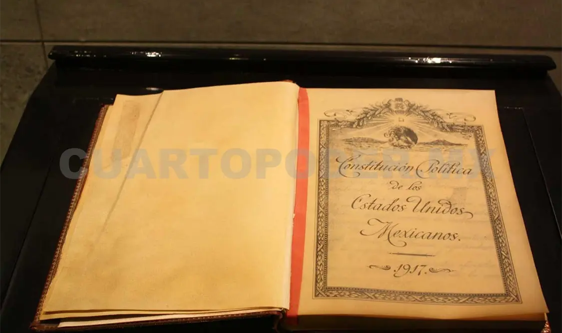 Constitución: 100 años